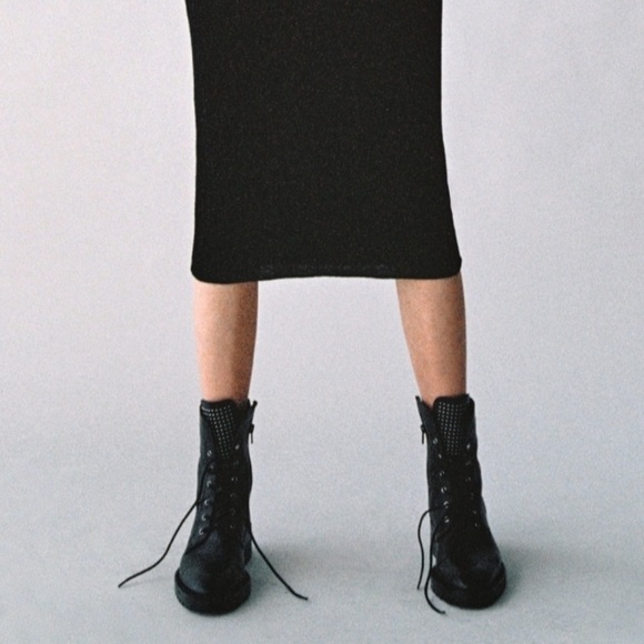 Zara black studded low heel leather ankle boots - Picture 5 of 11